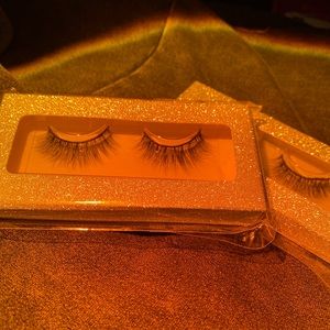 ‘Enchanted Flarey’ 20mm Faux Lashes (2 pairs)